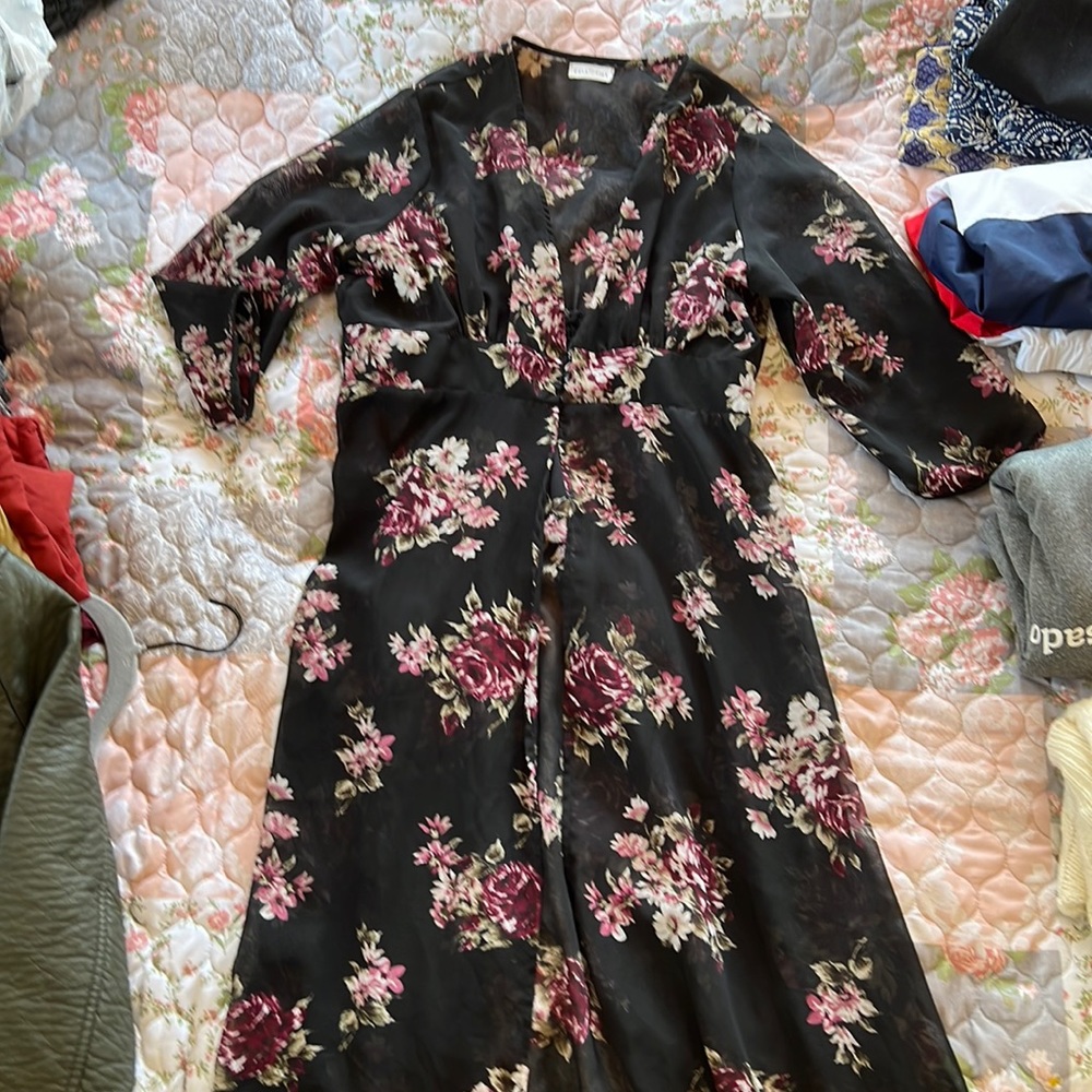 Black floral duster